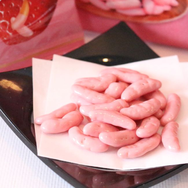 でんろく／【期間限定】柿の種チョコ あまおう苺 76g(4袋入) | 上杉城